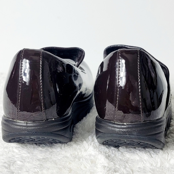 RYN Womens Size 7.5 Burgundy Wine Patent Leather Mary Jane Rocking Shoes - Picture 7 of 7